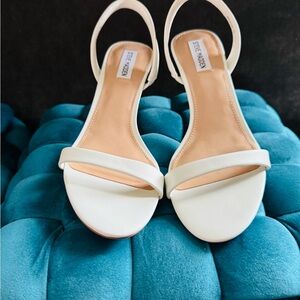 Steve Madden White Heeled Sandals Minimalist Design